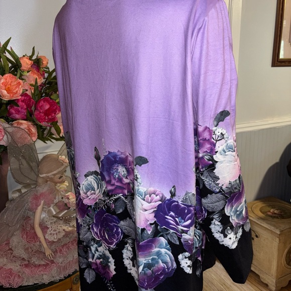 V‑Neck Purple Floral Ombre Long Sleeve Top - Picture 4 of 5
